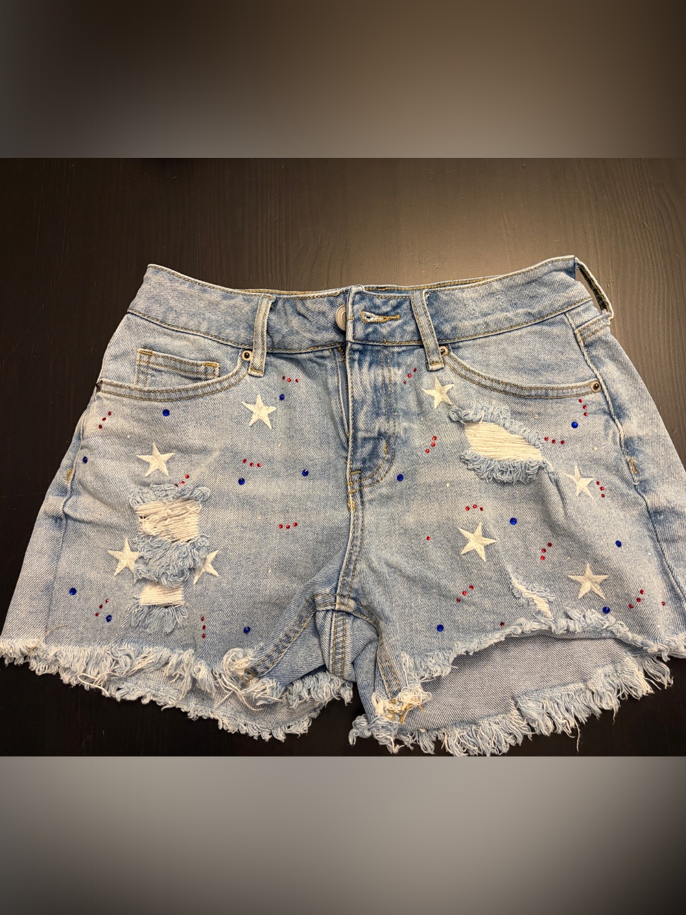 Light Wash Star Embroidered Distressed Denim Shorts - Light Blue